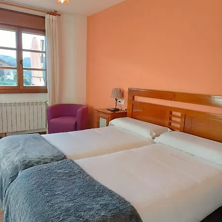 Rural Foncubierta ホテル 3*