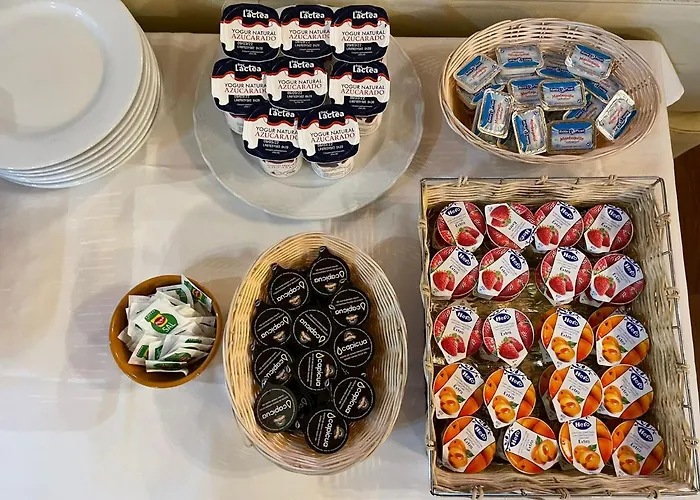 Hotel Rural Foncubierta 3*