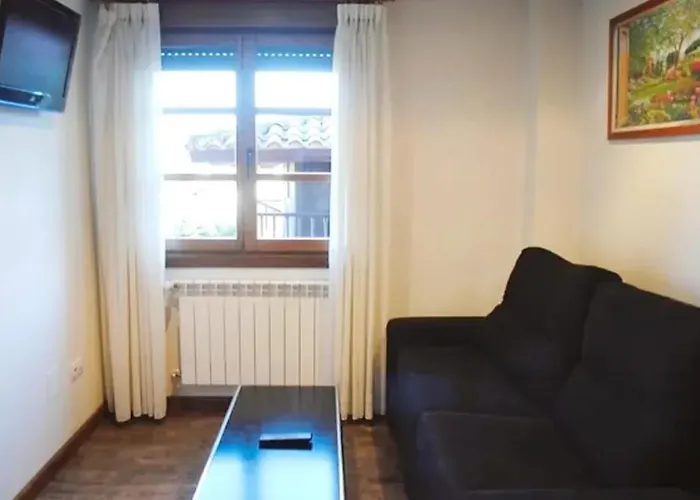 Hotel Rural Foncubierta 3*