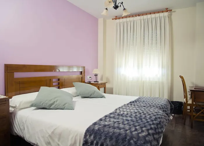 Hotel Rural Foncubierta 3*